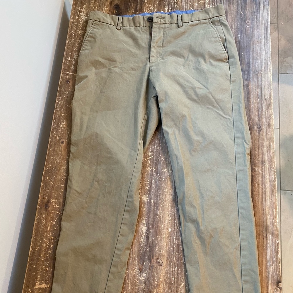 33x32 Banana Republic Skinny Fit Chino’s